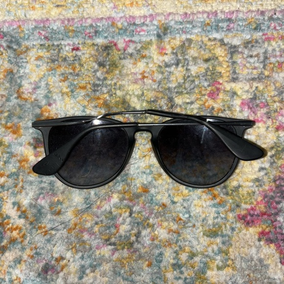 Rayban Sunglasses - Picture 3 of 7
